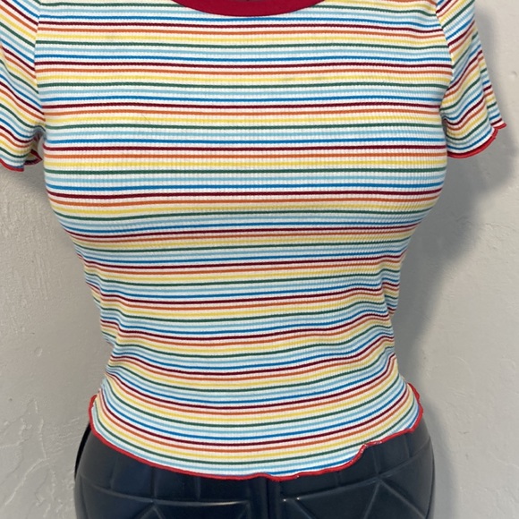 #LOVEWINS Women’s Medium Crop-top Short-sleeve Colorful Striped Shirt - Picture 3 of 7